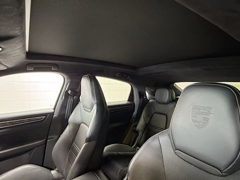 Certified 2023 Porsche Cayenne Turbo S AWD/4WD image 26