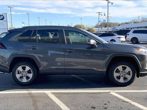 Used 2022 Toyota RAV4 XLE image 33