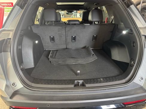 Used 2025 Chevrolet Equinox RS w/ Safety and Technology Package image 8