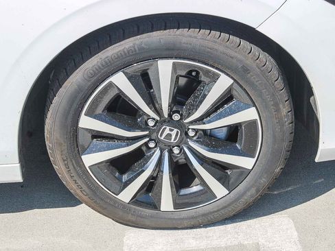 Certified 2024 Honda Civic EX-L image 11