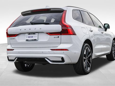 New 2027 Volvo XC60 B5 Plus AWD/4WD image 4