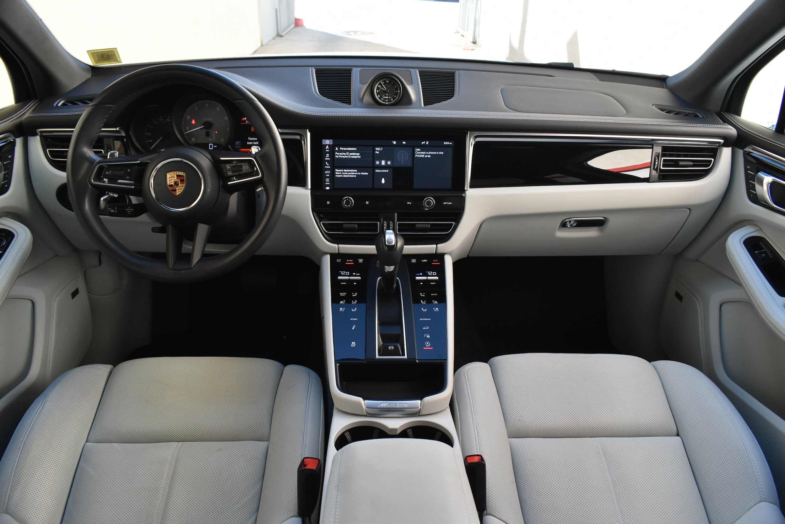 Used 2023 Porsche Macan S AWD/4WD image 23