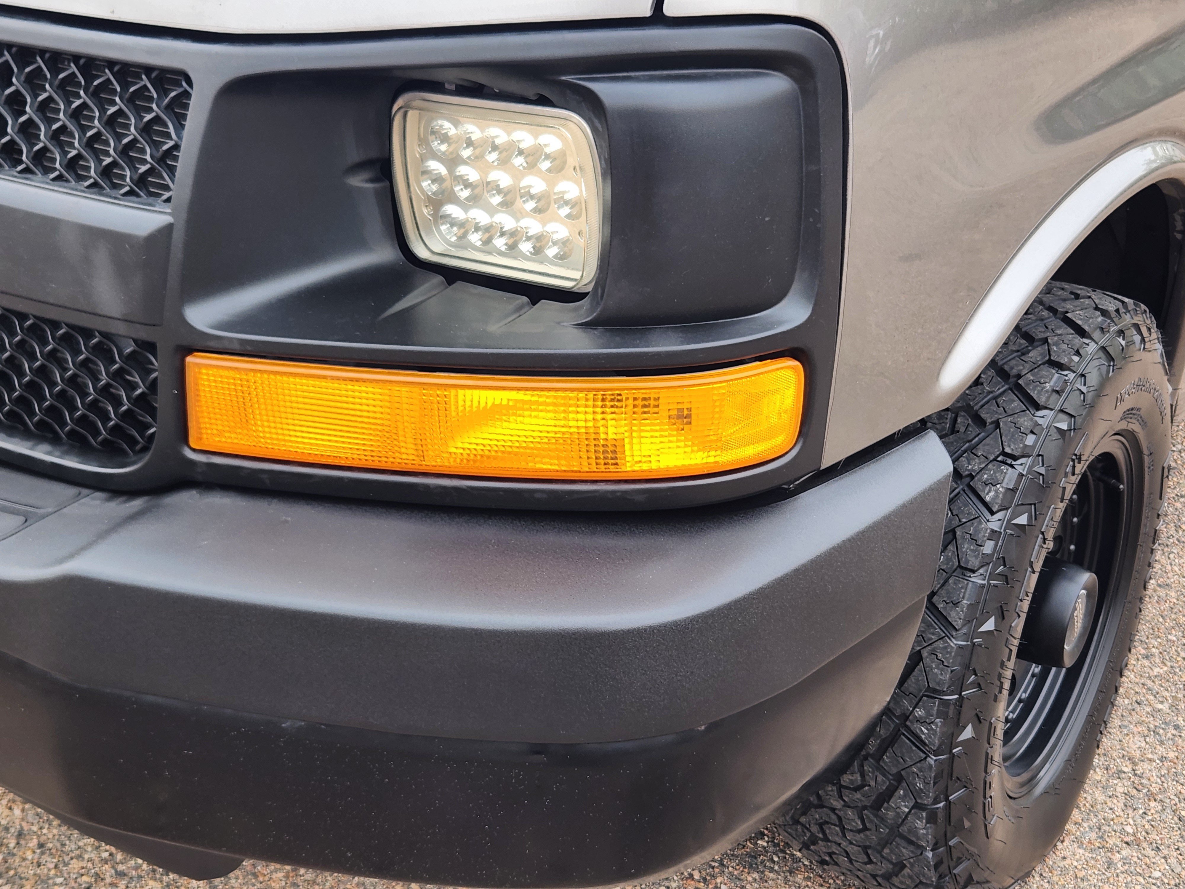Used 2010 Chevrolet Express 2500 RWD image 5