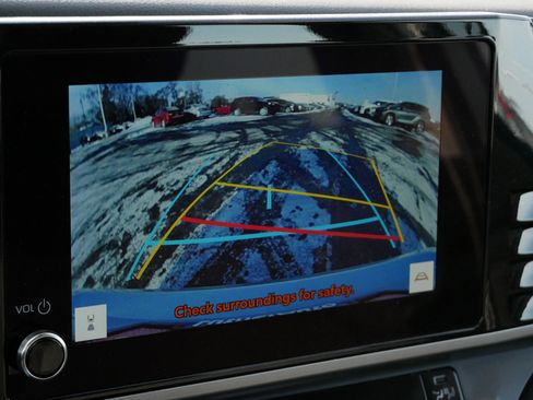 Certified 2025 Toyota Camry LE image 32