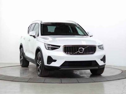 Certified 2025 Volvo XC40 B5 Core
