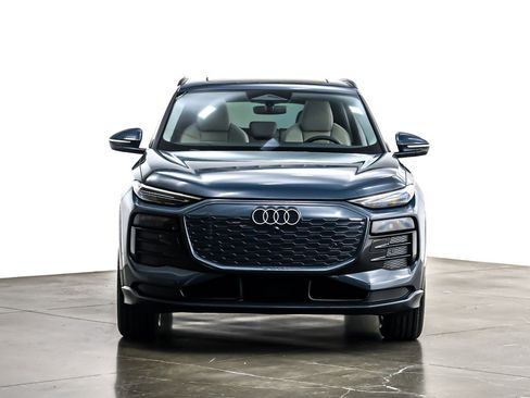 Used 2025 Audi Q6 e-tron Premium Plus w/ Premium Plus image 4