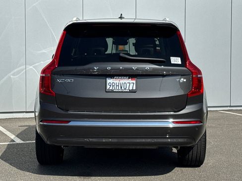 Used 2025 Volvo XC90 T8 Core w/ Protection Package Premier AWD/4WD image 4