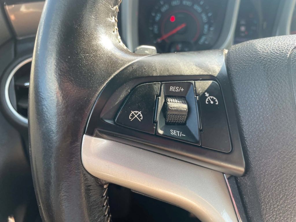 Used 2015 Chevrolet Camaro SS RWD image 11