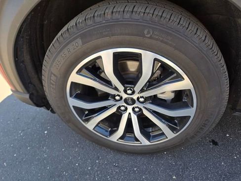 Used 2025 Ford Explorer ST-Line AWD/4WD image 46