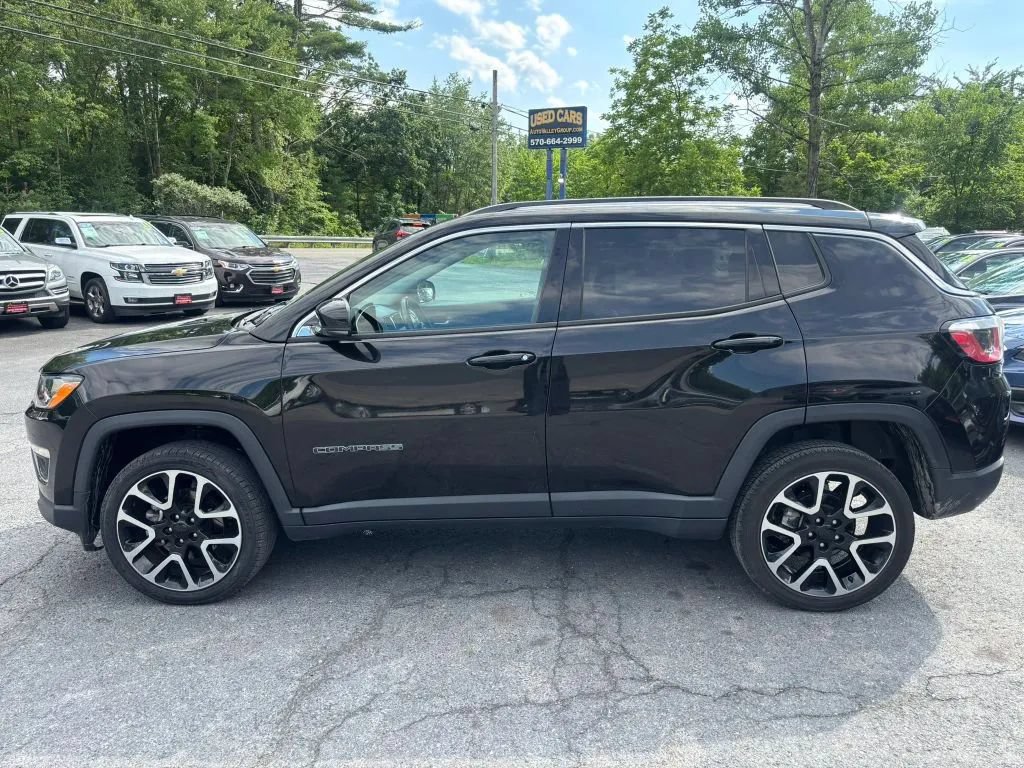 Used 2018 Jeep Compass Limited AWD/4WD image 5