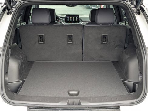 New 2025 Chevrolet Blazer RS w/ Driver Confidence II Package image 21