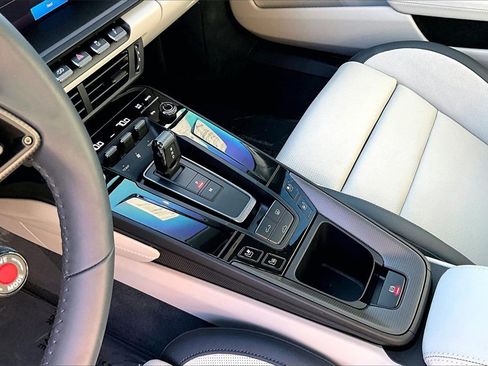 Used 2025 Porsche 911 Carrera 4 GTS image 23