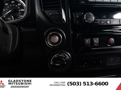 Used 2023 Nissan Titan SV w/ SV Convenience Package AWD/4WD image 21