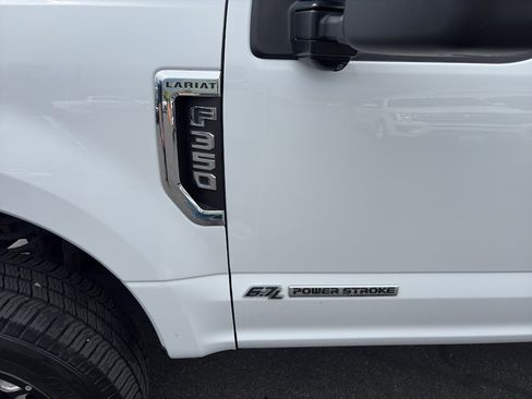 Used 2022 Ford F350 Lariat w/ Lariat Ultimate Package AWD/4WD image 9