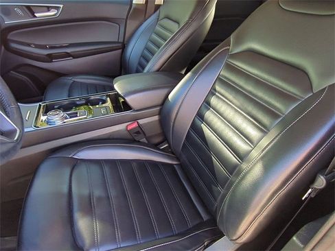 Used 2020 Ford Edge SEL w/ Convenience Package image 11