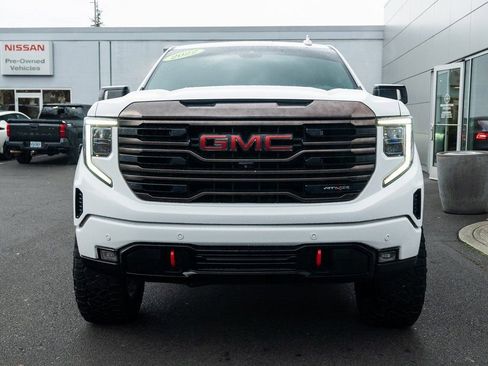 Used 2022 GMC Sierra 1500 AT4X image 2
