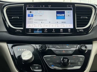 Used 2021 Chrysler Pacifica Touring-L