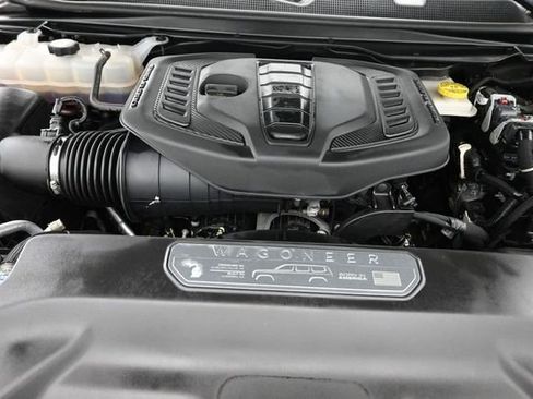 Used 2023 Jeep Wagoneer Series II AWD/4WD image 35