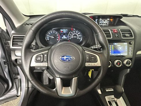 Used 2017 Subaru Forester 2.5i Premium AWD/4WD image 18