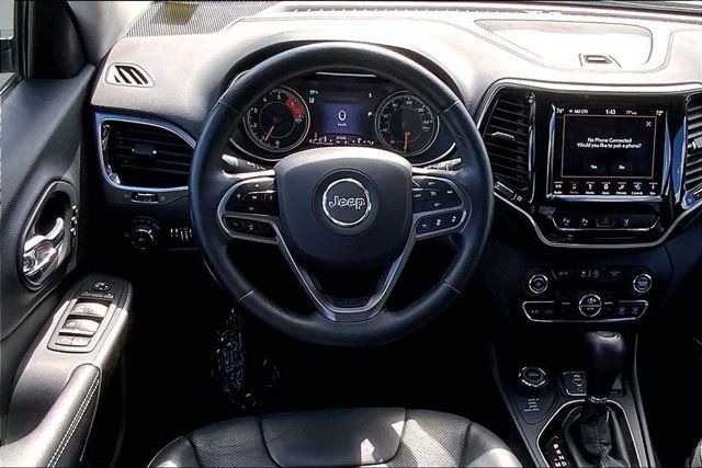 Used 2019 Jeep Cherokee Limited w/ Luxury Group AWD/4WD image 4