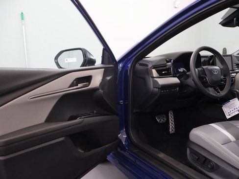 New 2026 Toyota Camry SE AWD/4WD image 9