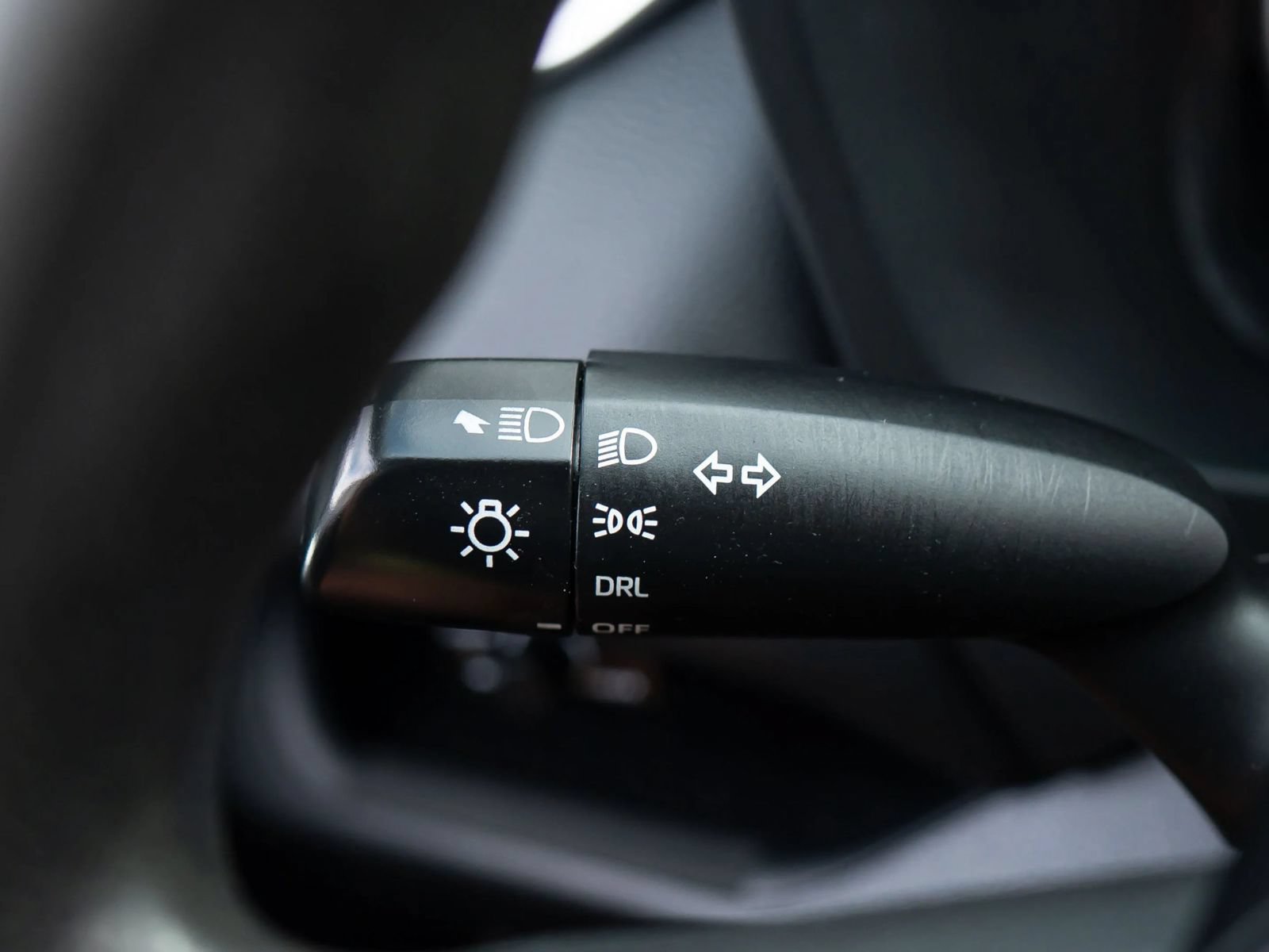 Used 2019 Toyota RAV4 LE w/ All Weather Liner Package AWD/4WD image 30