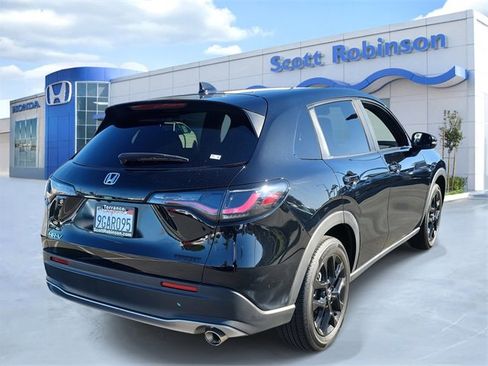 Certified 2023 Honda HR-V Sport image 4