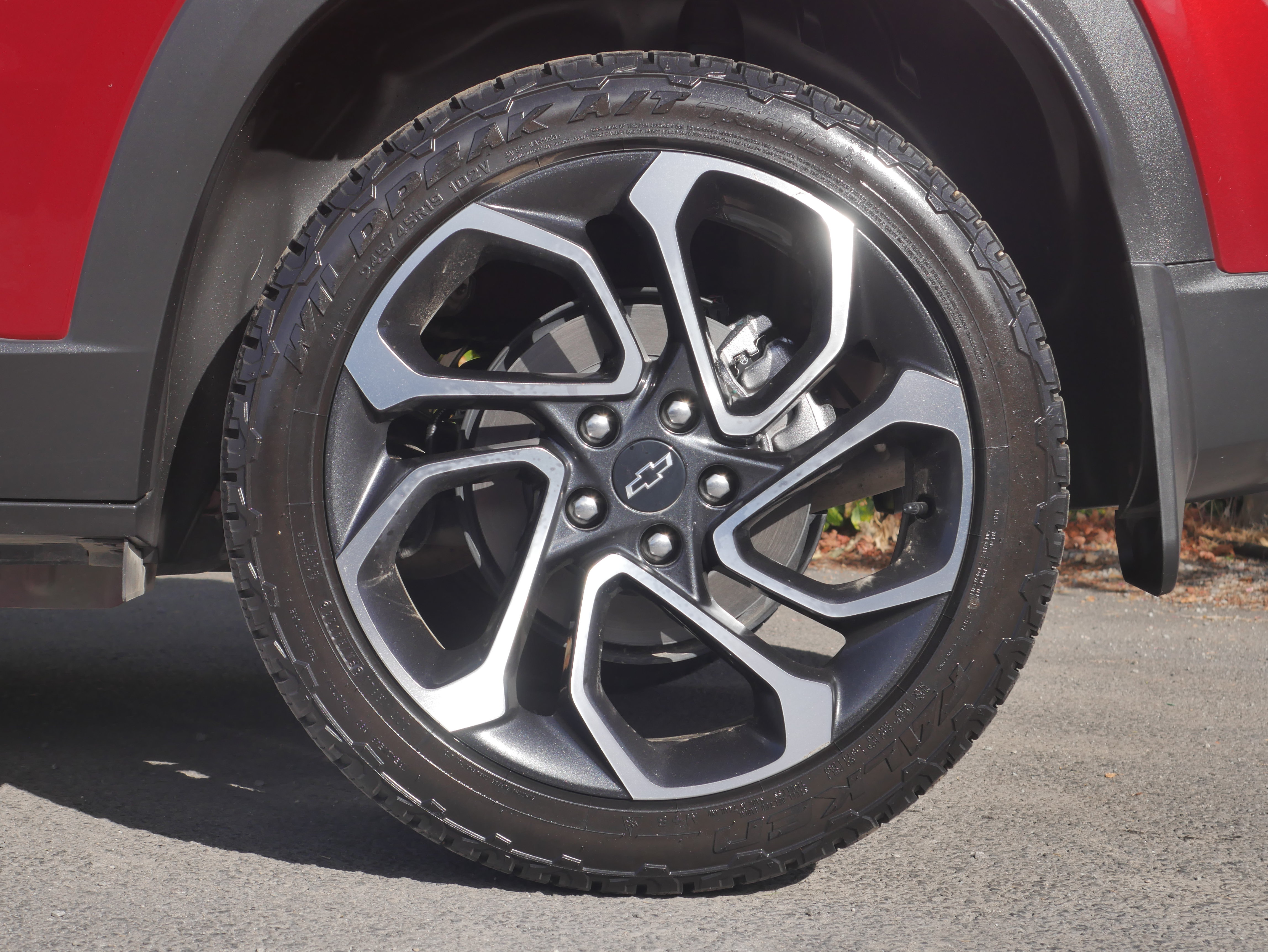 Used 2025 Chevrolet Trax RS w/ Driver Confidence Package FWD image 9