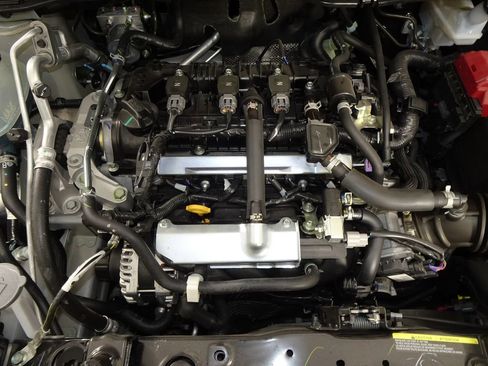 New 2025 Nissan Versa SV w/ Trunk Package FWD image 10