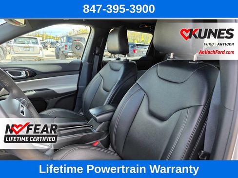 Used 2025 Jeep Compass Limited AWD/4WD image 16