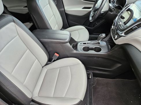 Used 2020 Chevrolet Equinox Premier FWD image 16