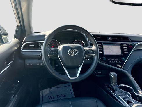Used 2018 Toyota Camry XSE FWD image 21