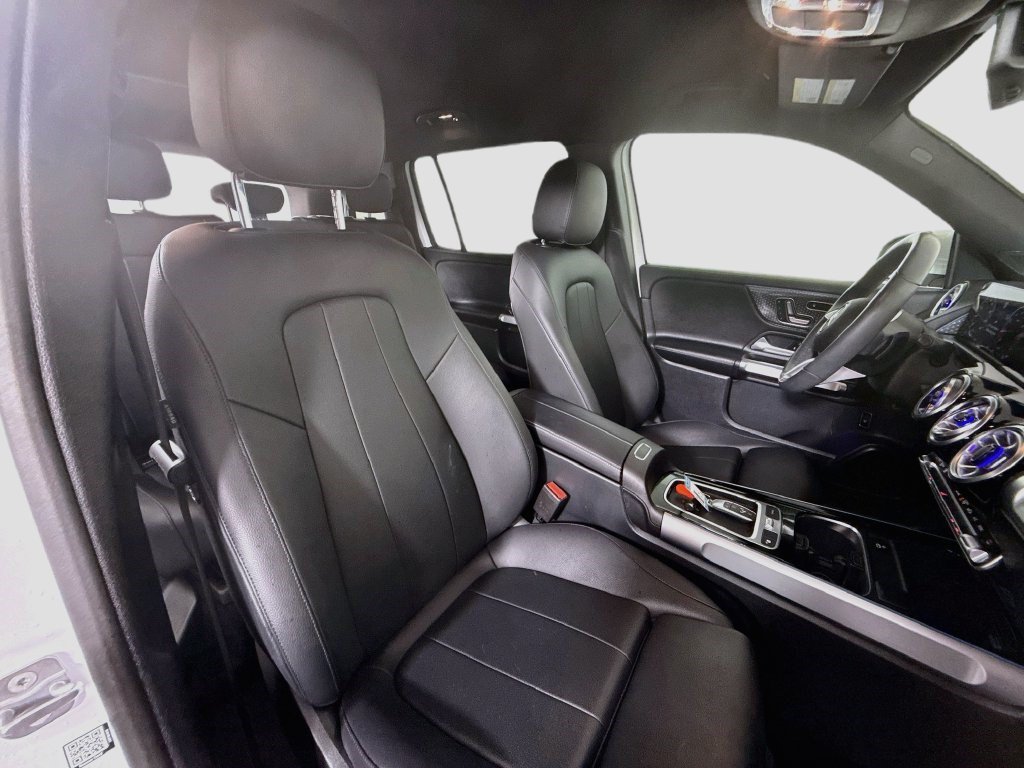 Used 2024 Mercedes-Benz GLB 250 image 27