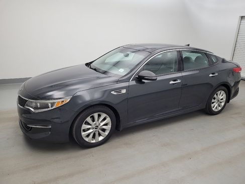 Used 2016 Kia Optima EX w/ Premium Package FWD image 2