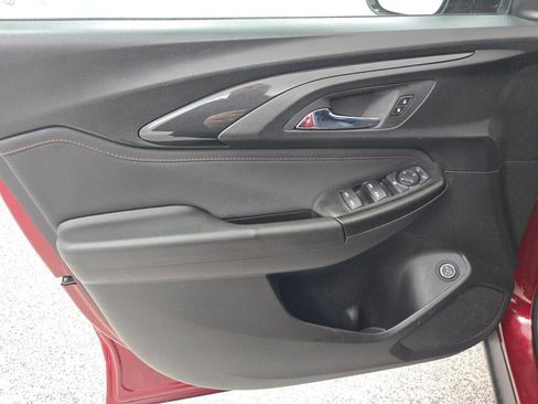 Used 2022 Chevrolet TrailBlazer RS w/ Sun and Liftgate Package image 23