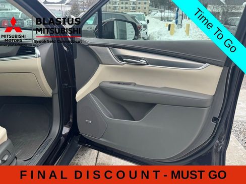 Used 2020 Cadillac XT5 Premium Luxury w/ LPO, Floor Liner Package AWD/4WD image 26