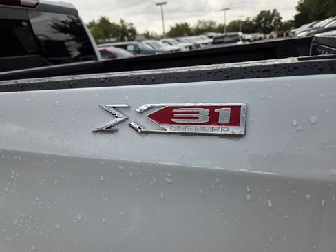New 2026 GMC Sierra 1500 SLT w/ SLT Premium Plus Package AWD/4WD image 10