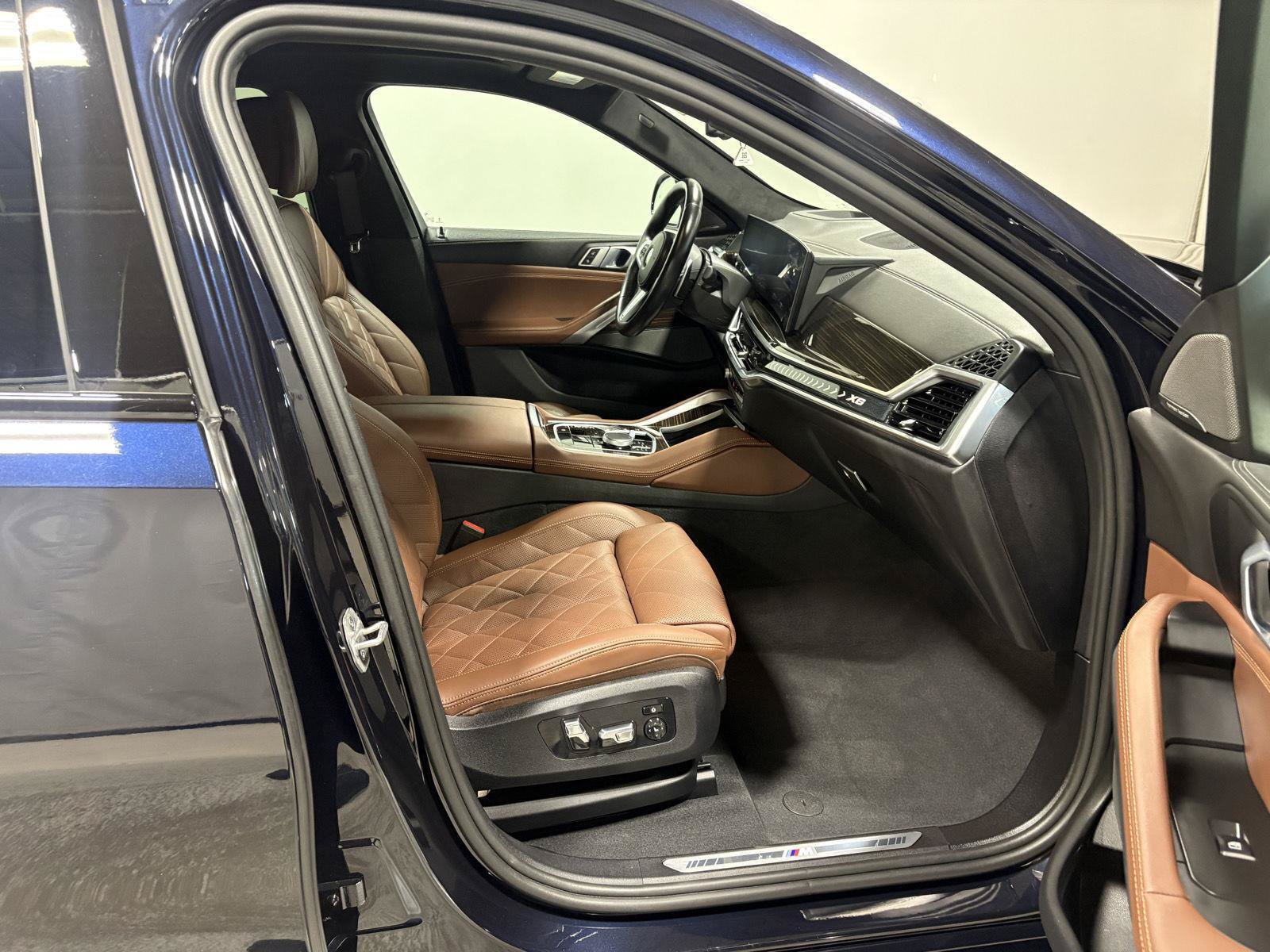 Used 2024 BMW X6 xDrive40i w/ Premium Package AWD/4WD image 8