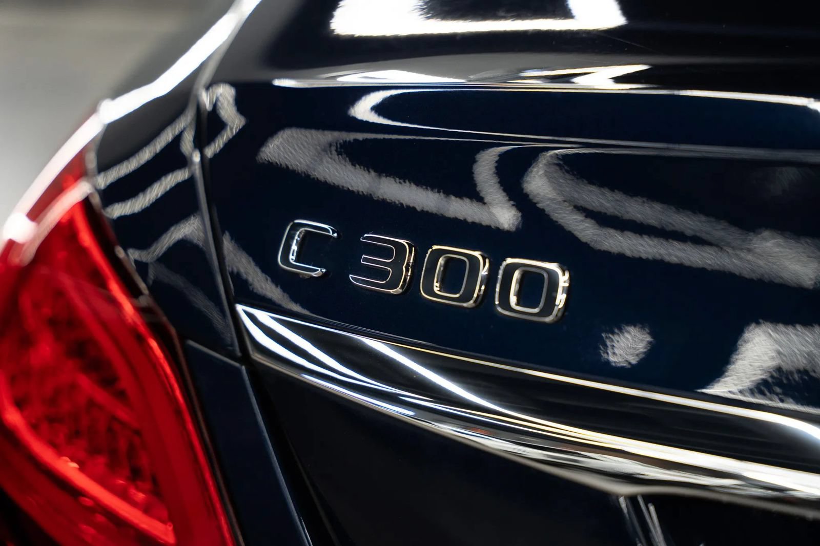 Used 2019 Mercedes-Benz C 300 Sedan image 25