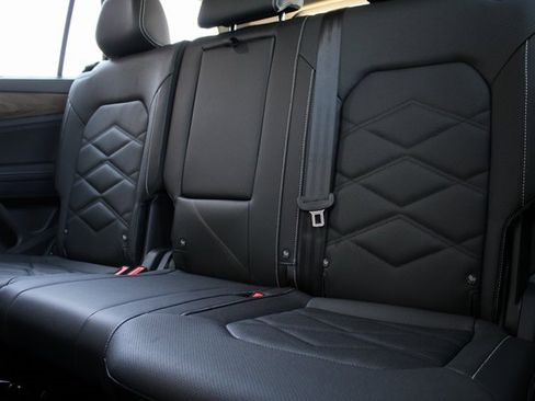 New 2026 Volkswagen Atlas SE image 8