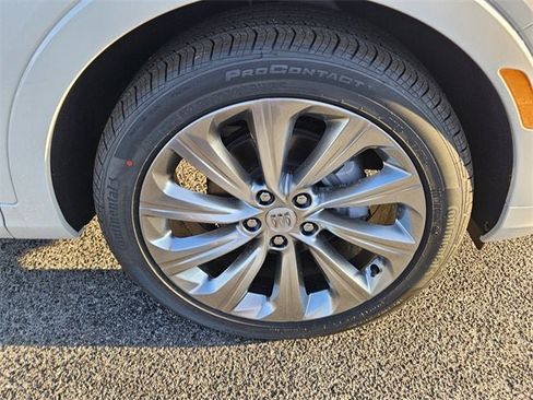 New 2025 Buick Envista Avenir image 16