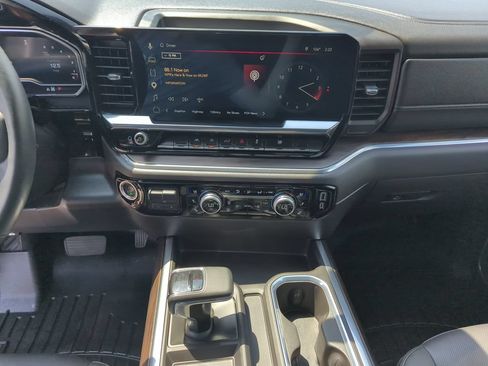 Used 2025 GMC Sierra 1500 SLT w/ SLT Premium Package AWD/4WD image 23