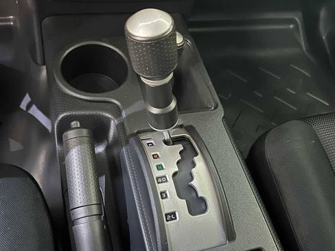 Used 2008 Toyota FJ Cruiser 4WD image 15