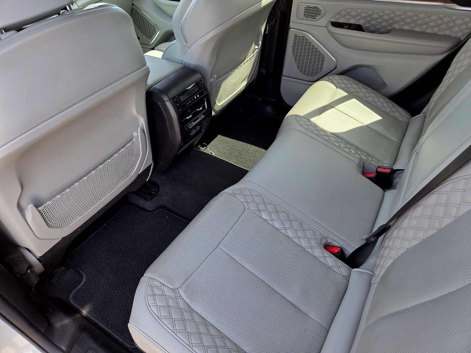 Used 2022 Jeep Grand Cherokee Summit RWD image 26