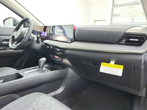 New 2026 Nissan Kicks SV w/ SV Premium Package image 40