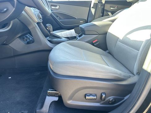 Used 2018 Hyundai Santa Fe Sport w/ 2.4L Value Package 02 image 10