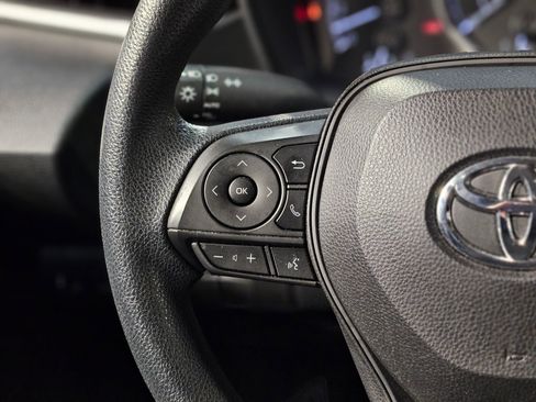 Used 2021 Toyota Corolla LE image 26