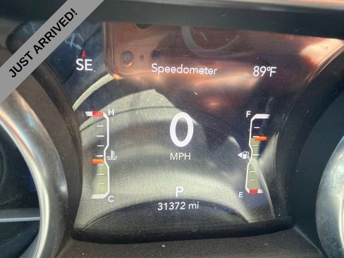 Used 2021 Jeep Gladiator Sport AWD/4WD image 11