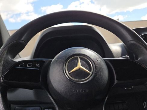 Used 2019 Mercedes-Benz Sprinter 170 image 24