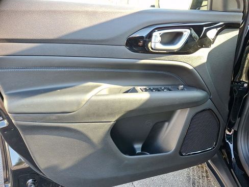 New 2026 Jeep Compass Limited image 8